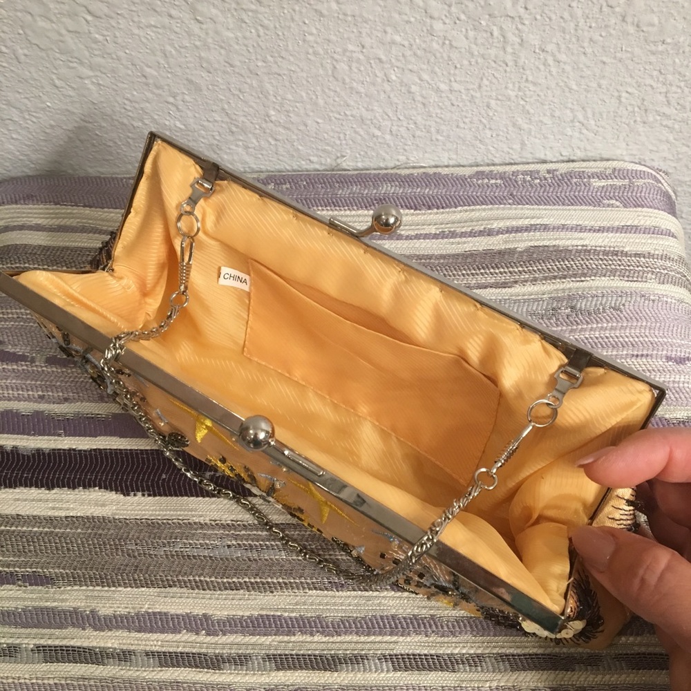 Purse - Picture 6 of 7